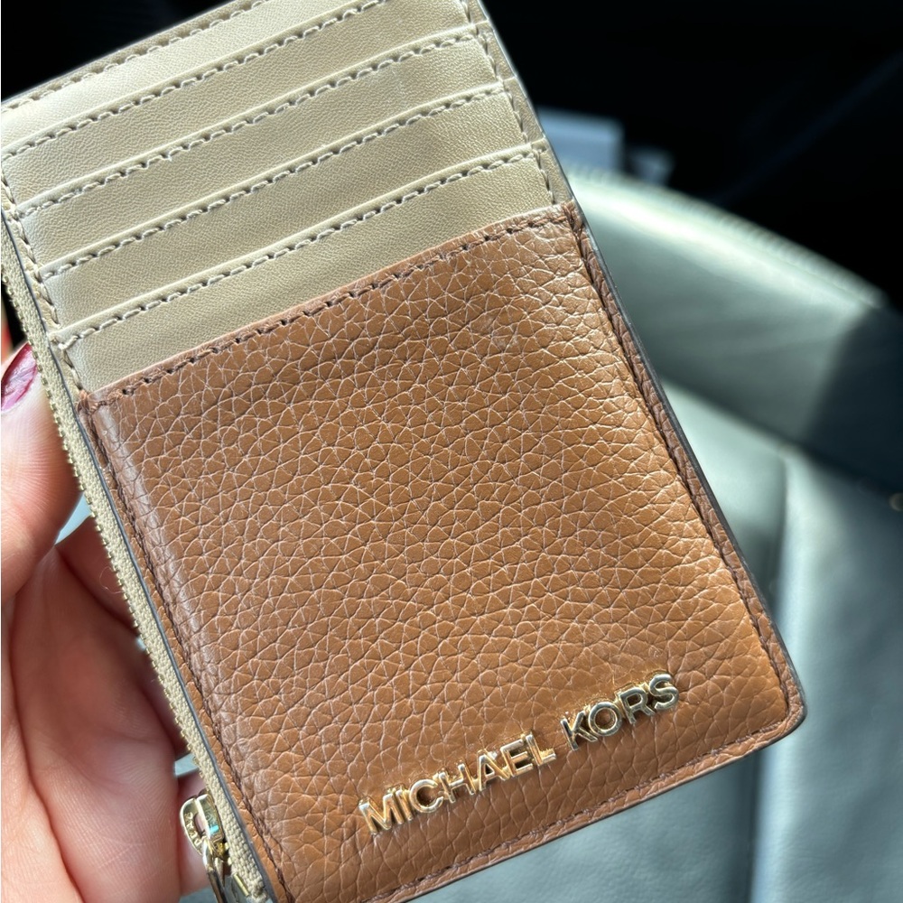 MK cardholder